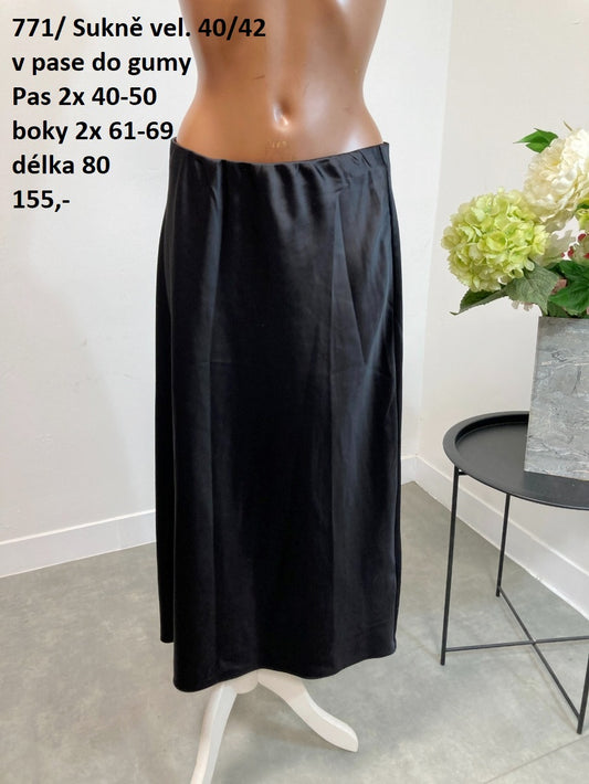 Saténová sukně vel. 40/42 |second hand|